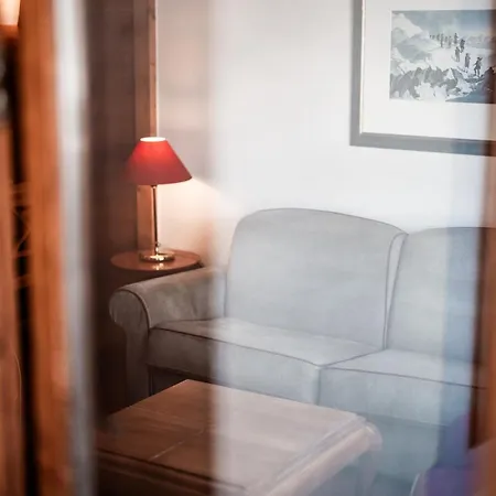 Spacious 2 Bed Des Cimes - Arc 1950 Apartment