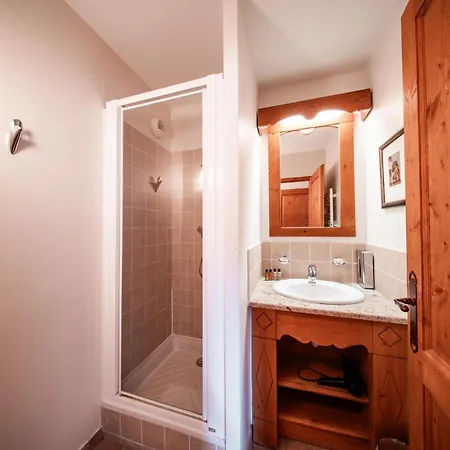 Spacious 2 Bed Des Cimes - Arc 1950
